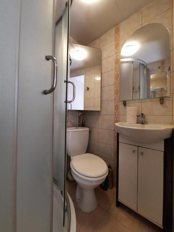Krotkoterminowy Kat Apartment